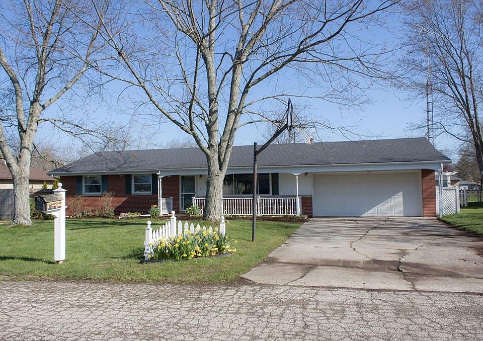 1st image of 1804 W Earl Dr