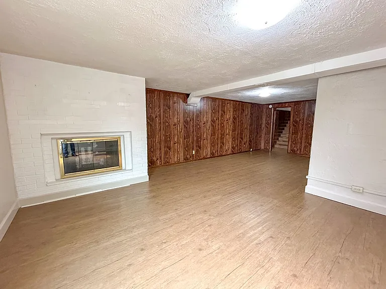 1550 Corina Dr SE — Photo 32