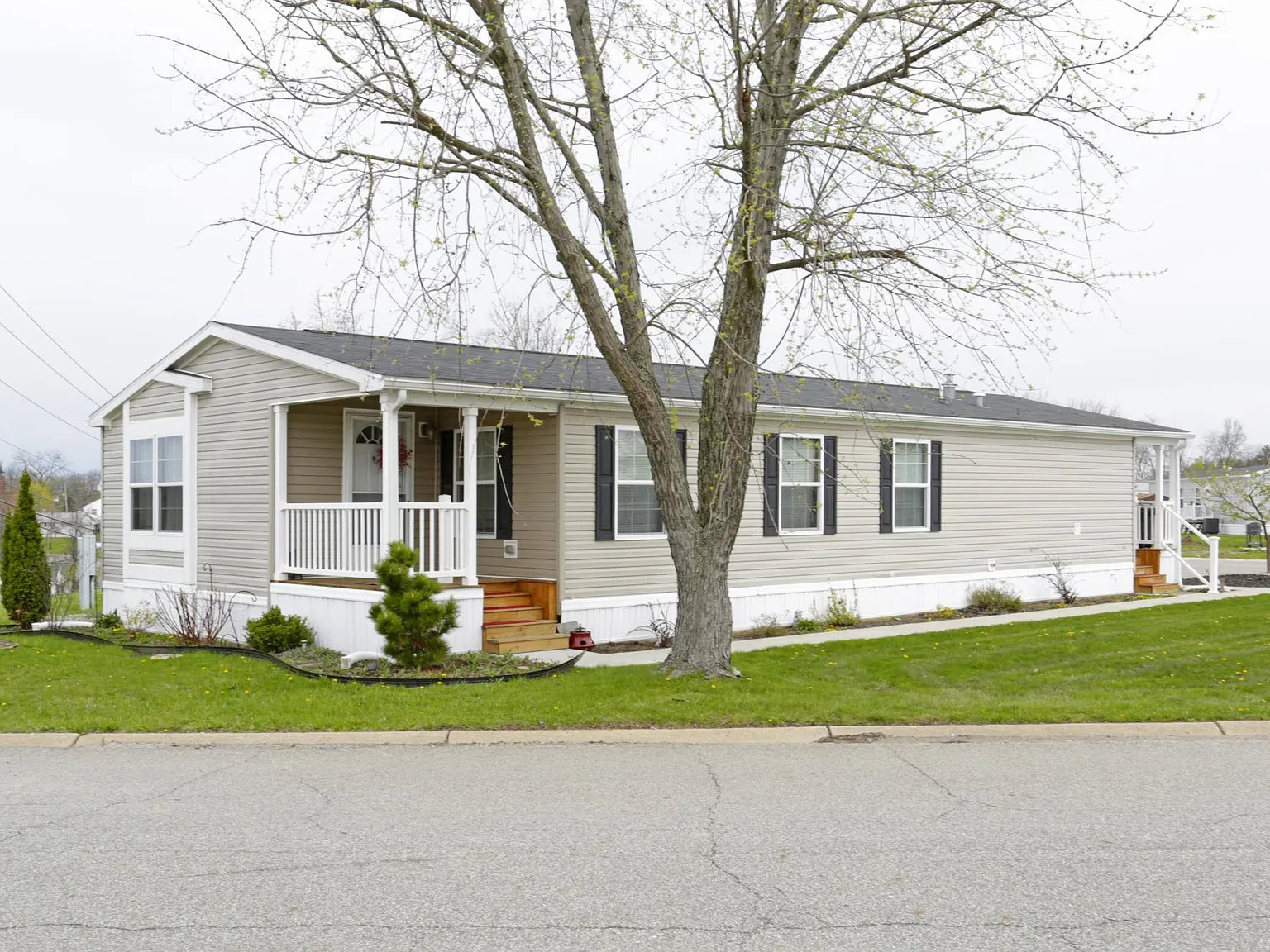 Colonial Heights — Photo 4