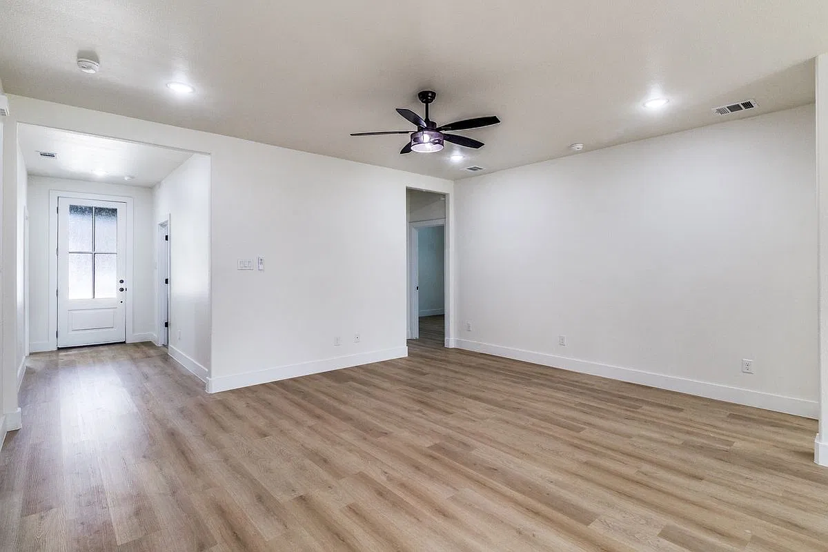 4 bed, 3.0 bath, 1793 sqft, $2,900 — Photo 4