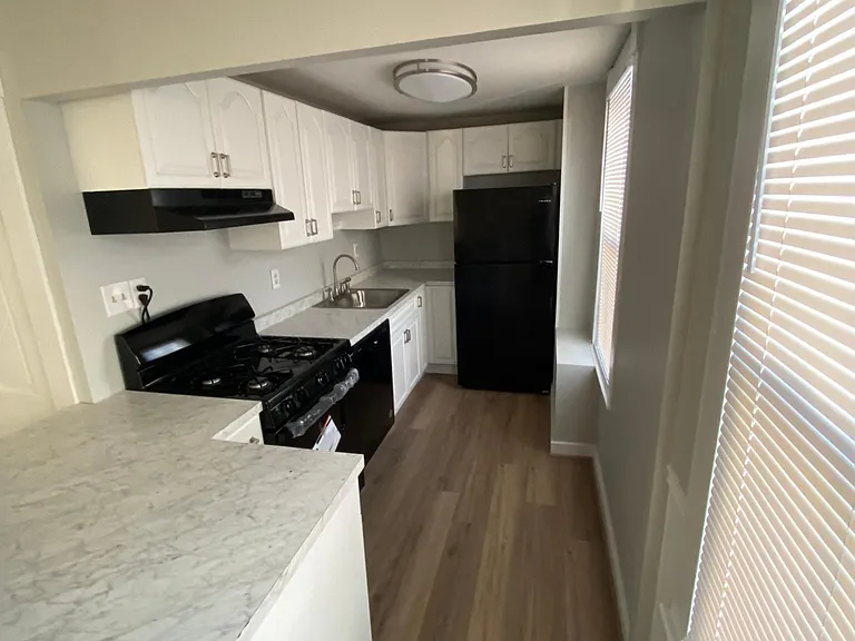 415 Summer St #2 — Photo 6