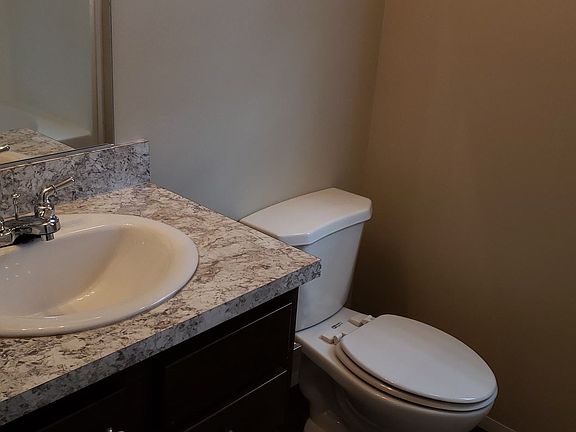 3rd image of 516 Courtland Ln #79