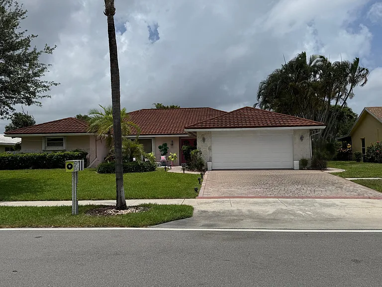 375 NW 53rd St — Photo 1