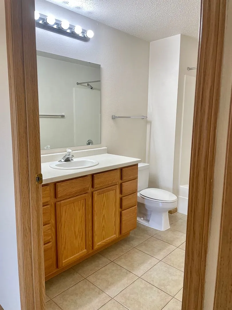 Pointe West IV — Photo 2