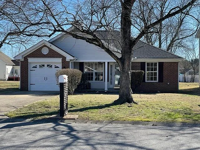 2916 Delta Queen Dr — Photo 1