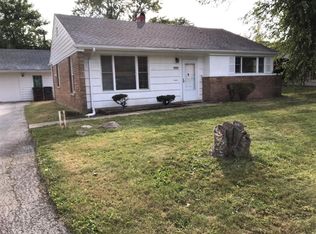 55 Apple Ln, Park Forest, IL