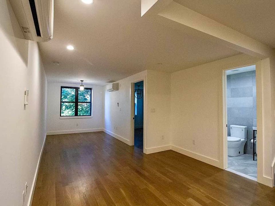 1st image of 830 Saint Johns Pl #4D
