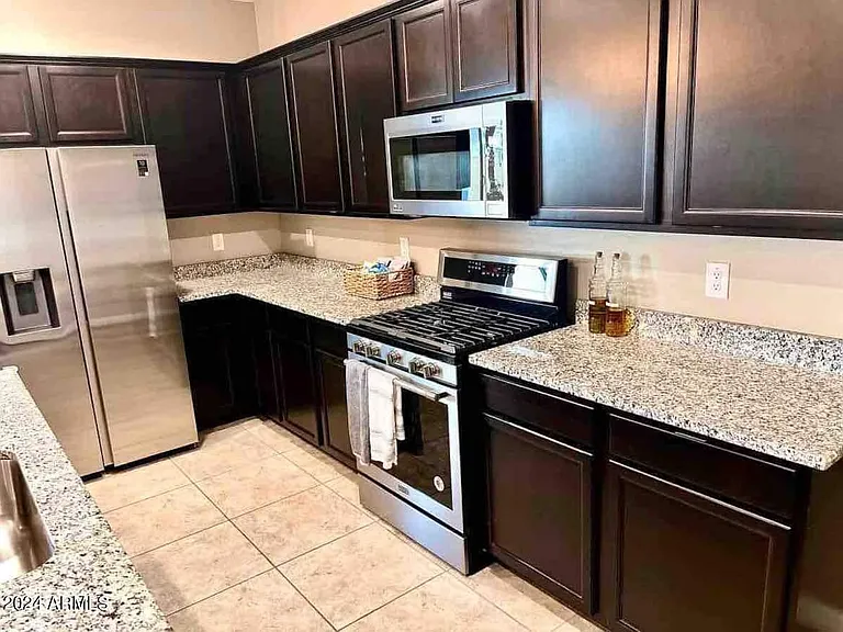 18735 N Ravello Rd — Photo 46