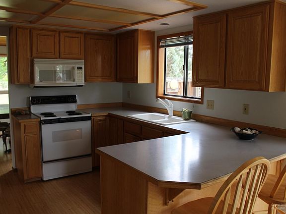 4th image of 61777 Somerset Dr