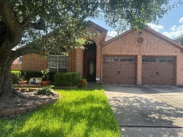 8306 Brentford Dr, Houston, TX 77083