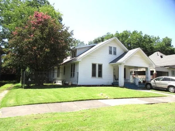 1608 S Oak St, Pine Bluff, AR 71601