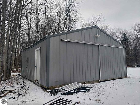 5th image of 275 N Crawford Rd