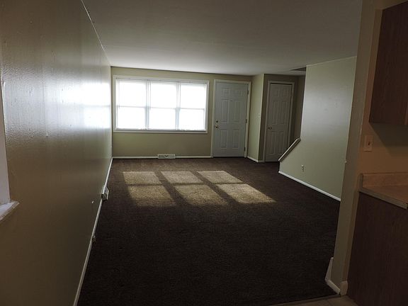 5th image of 3274 E 5th Ave