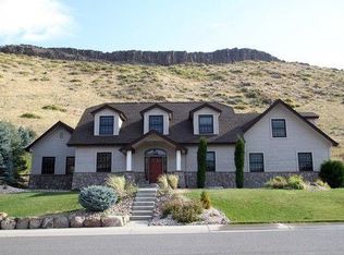 304 Cliff Line Rd, Golden, CO 80403