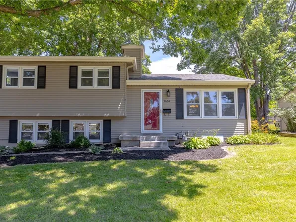 1606 NE 61st Ter, Kansas City, MO 64118