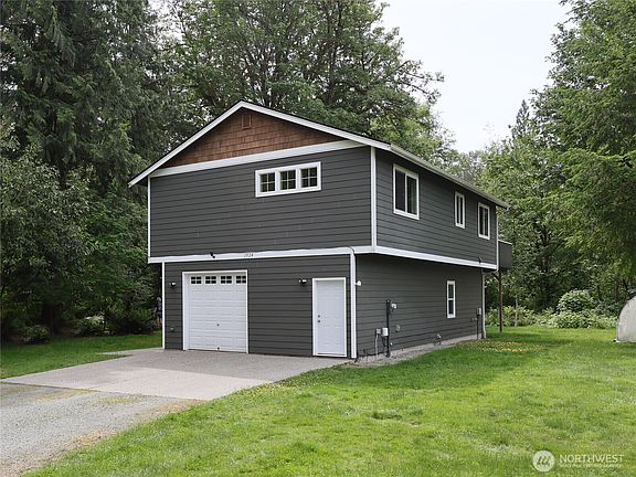 3rd image of 1924 238th AVE NE