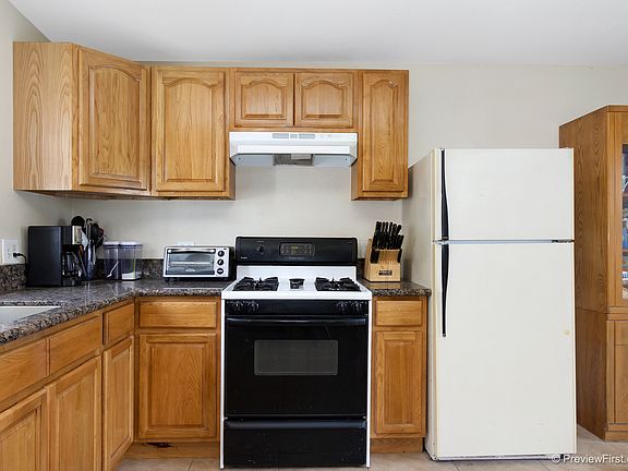 3rd image of 18456 E Ghent St