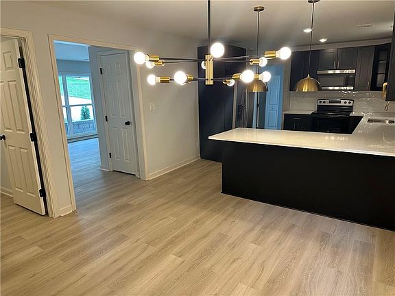 2nd image of 2676 Miriam Ln