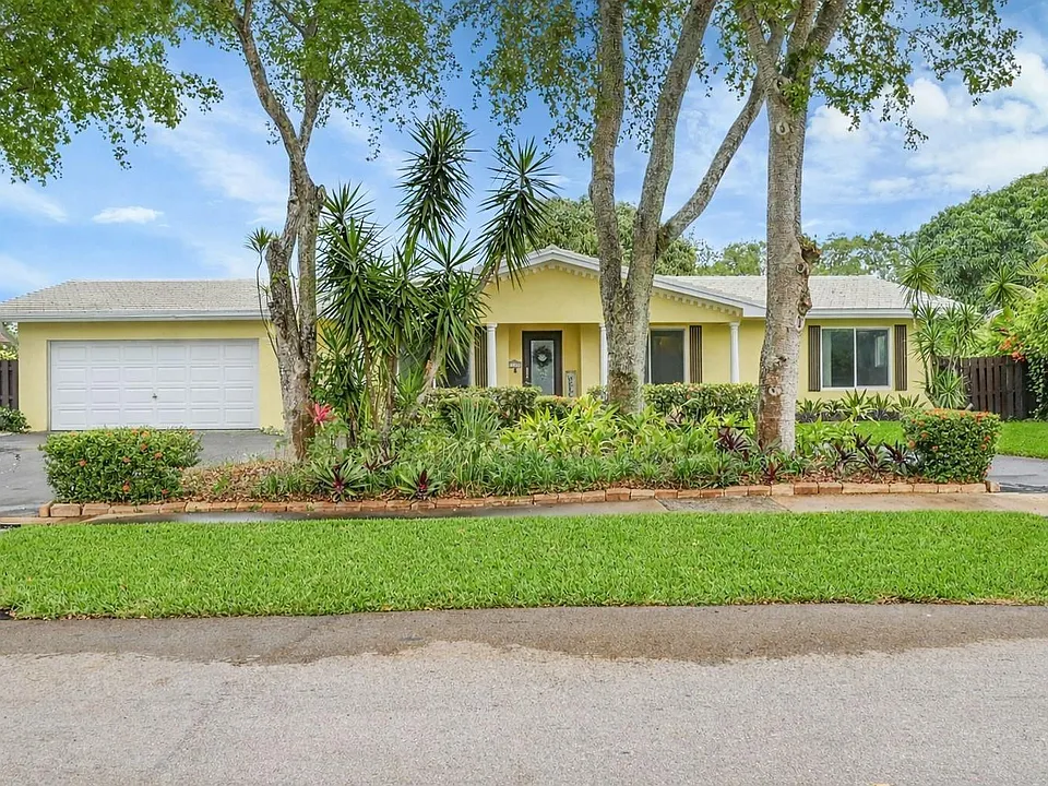 1480 SW 66th Ter