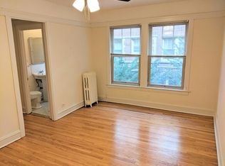517 W Brompton Ave #119, Chicago, IL 60657