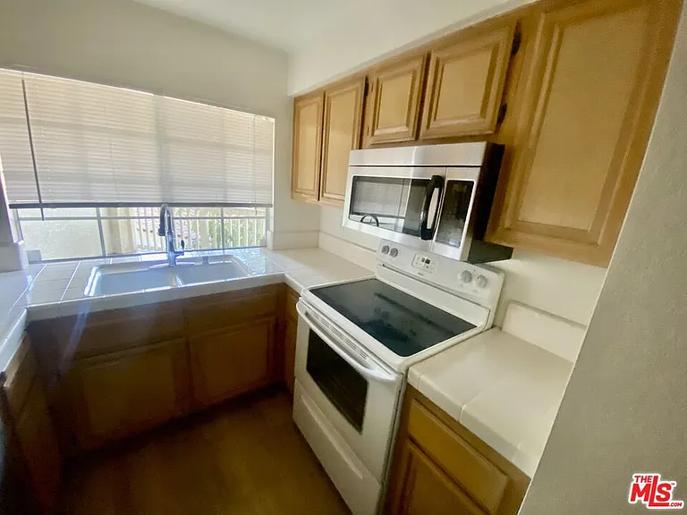 675 Oak Run Trl #TL301 — Photo 7