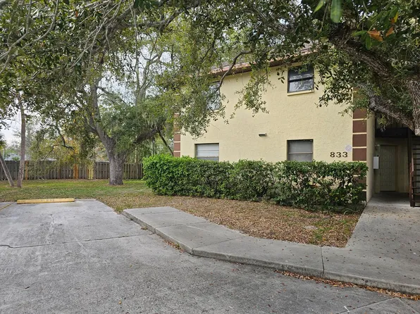 833 Mecca Dr APT A, Sarasota, FL 34234