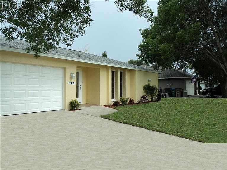 1st image of 713 SE 10th Ave