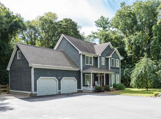 6 Old School House Rd, Clinton, CT 06413