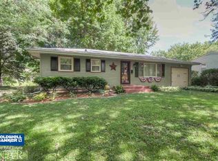 1404 Maplewood Dr, Normal, IL 61761