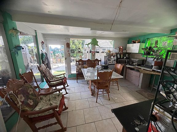 4th image of 2926 Hiawatha Avenue
