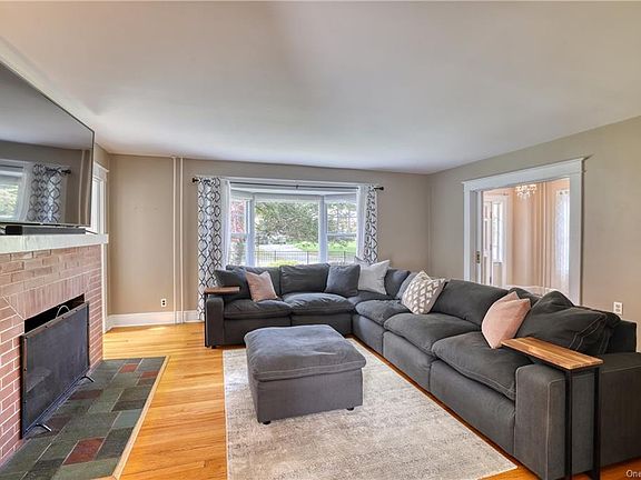 3rd image of 13 Beechwood Ave