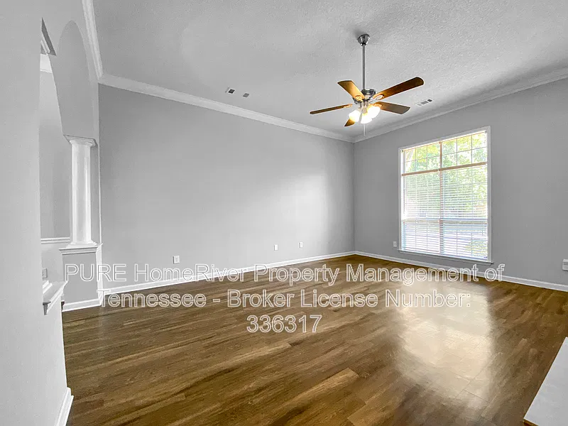 3 bed, 2.5 bath, 2000 sqft, $1,975 — Photo 3
