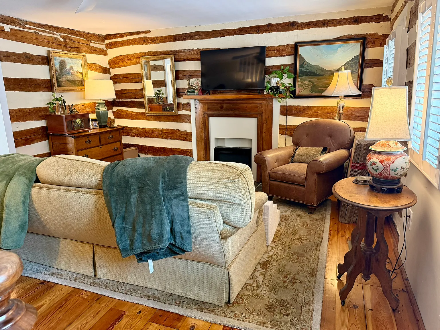 3 bed, 2.5 bath, 2000 sqft, $2,375 — Photo 3