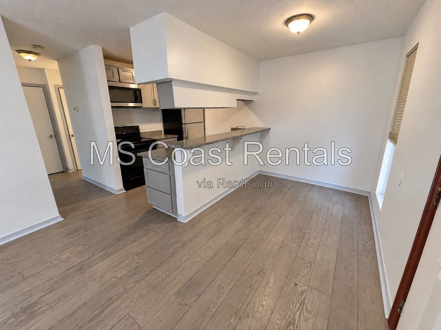 15061 Polk St — Photo 4