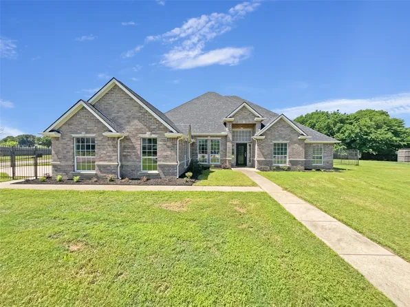6585 Storm Cat Ln, Burleson, TX 76028