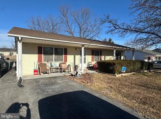 305 Hackberry Dr, Stephens City, VA 22655