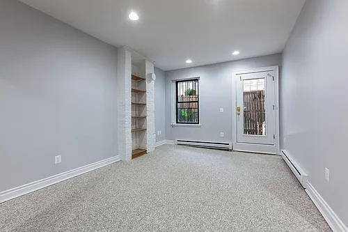 16 Symphony Rd Photo 1