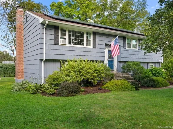 104 County Road, Simsbury, CT 06070