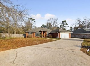 1212 Plata Canada Dr, Cantonment, FL 32533