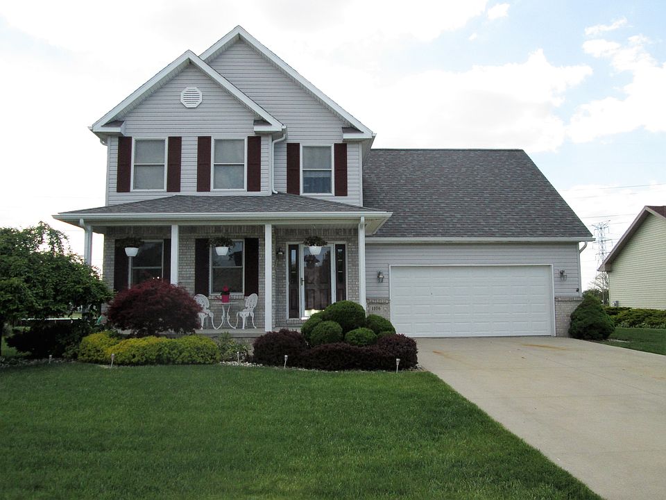 Charming front porch!