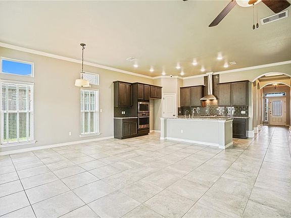 3rd image of 8113 Olympic Dr