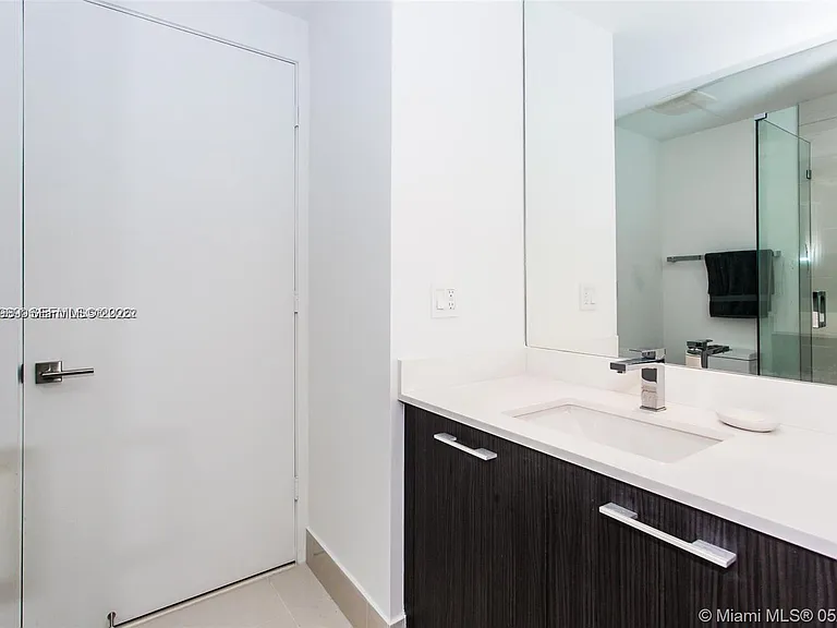 55 SW 9th St #2903 — Photo 9