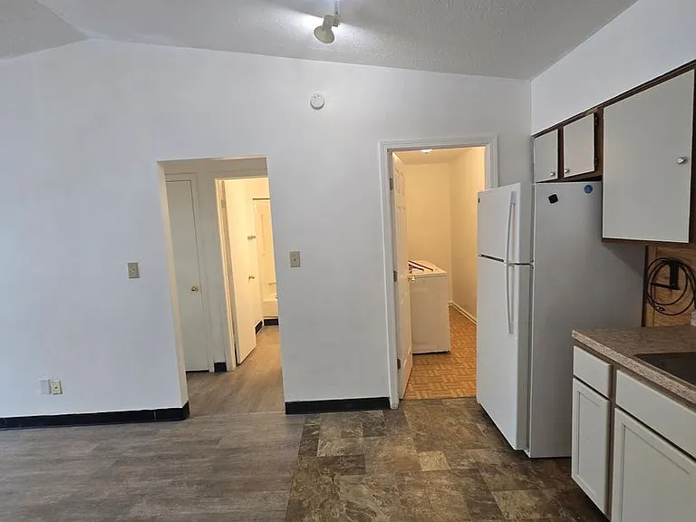 742 Loews Blvd — Photo 5