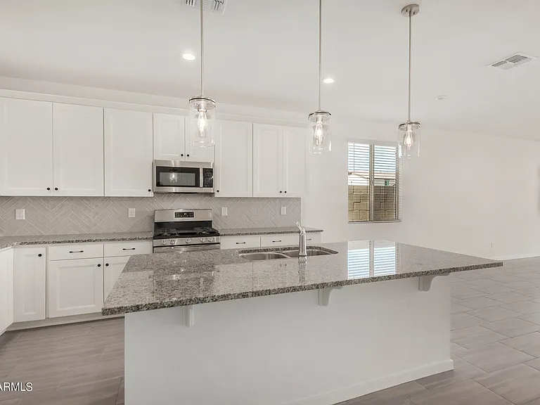 2503 S 180th Dr — Photo 6