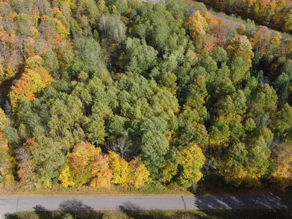 Memory Ln, Fence, WI 54120
