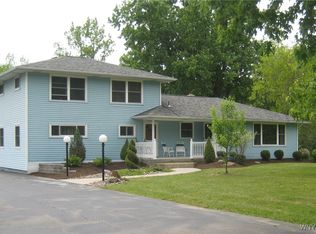 8701 Stahley Rd, East Amherst, NY 14051