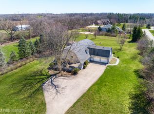 2401 W Wright Rd, McHenry, IL 60050