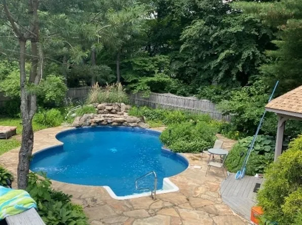 25 Greenwood Dr, Jefferson Twp., NJ 07438