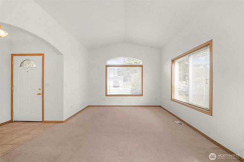 5th image of 16520 85th Avenue Ct E