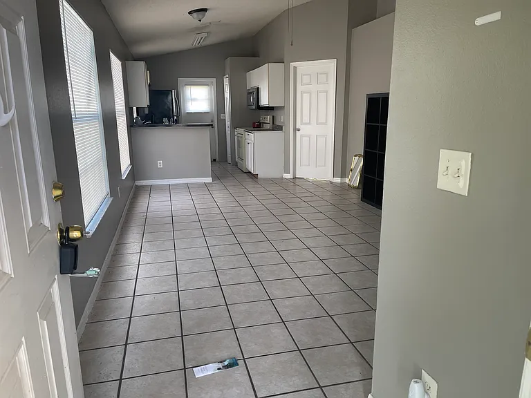 3402 Palmer Dr — Photo 5